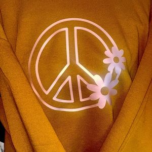 custom made peace sign pullover xl nwt
